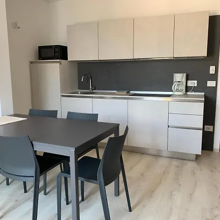 Casa Romani Lake Apartments Torbole Sul Garda Exterior foto