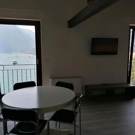 Casa Romani Lake Apartments Torbole Sul Garda Exterior foto