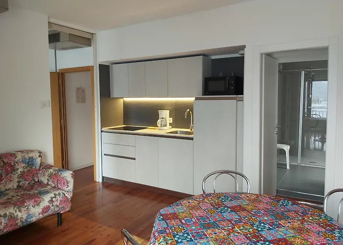 Casa Romani Lake Apartments